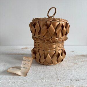 Vintage Micmac Woven Basket with Lid - Small Storage Basket